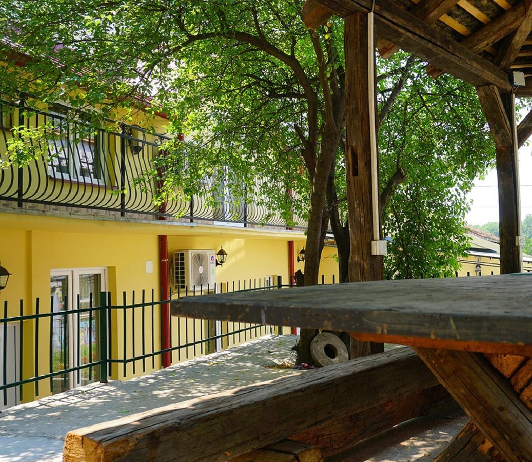 Male Stepenice Belgrade Exterior photo